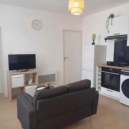 Le Clos Carnot 5 - Proche Commodites